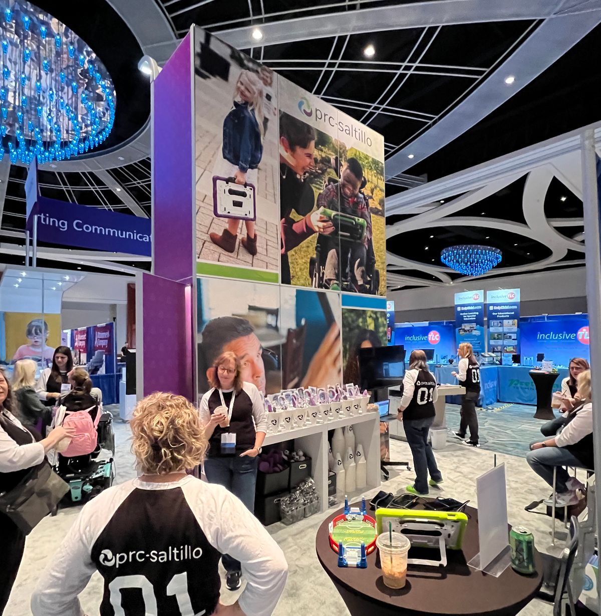 Booth-staff-trade-show-giveaways