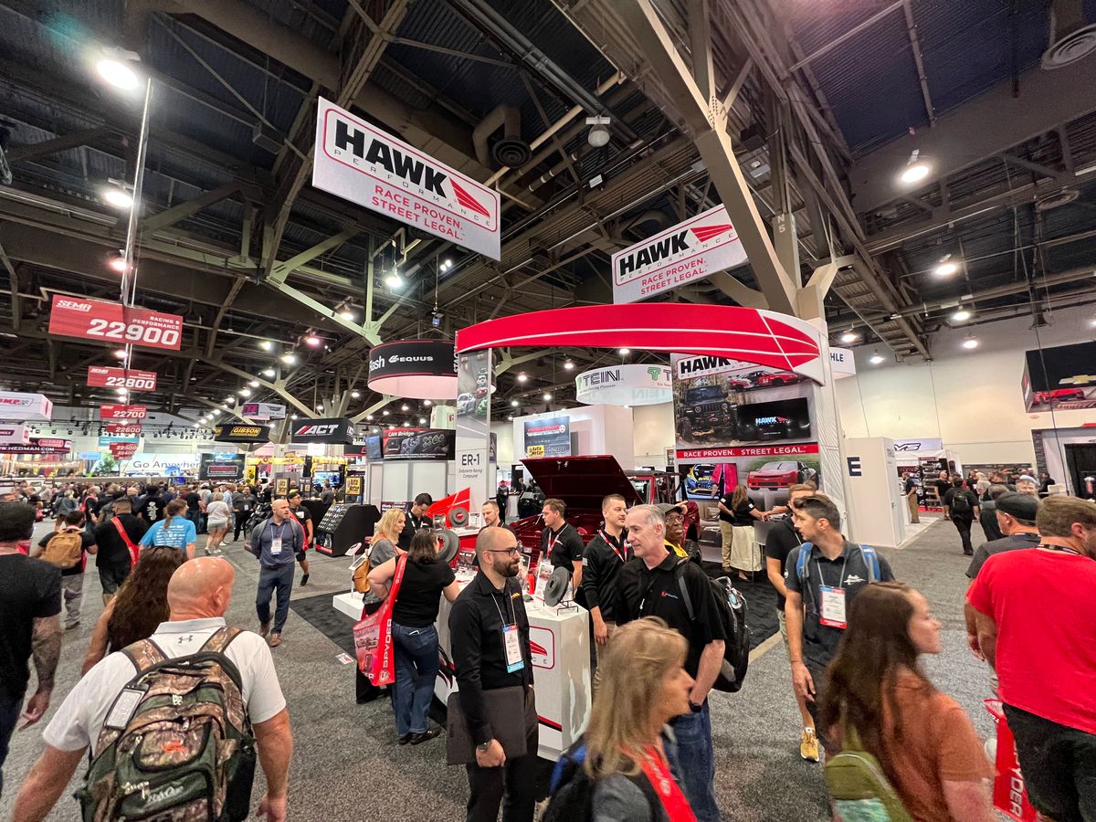Busy-tradeshow-booth-SEMA