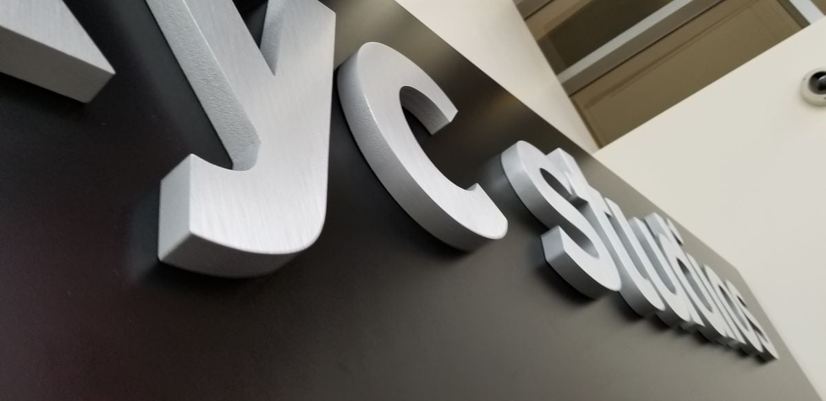 Dimensional-lettering-lobby