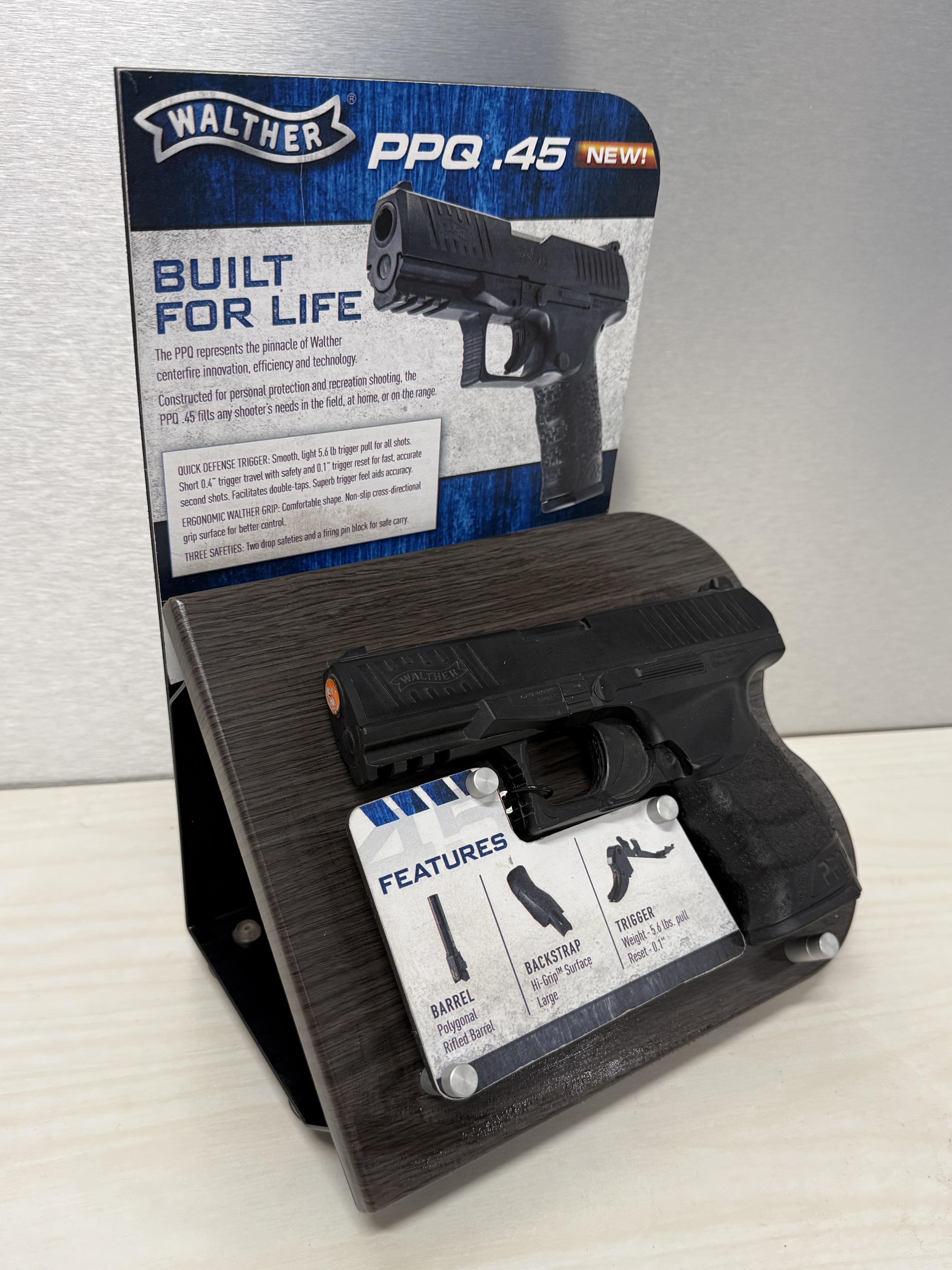 Walther In-Showcase Countertop Display 2