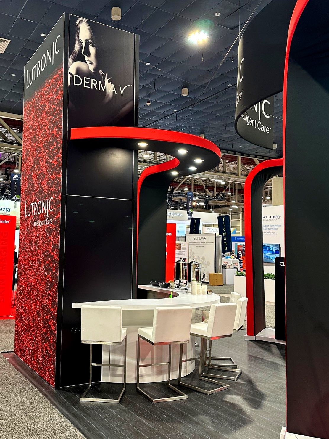 hospitality-bar-exhibit-tower