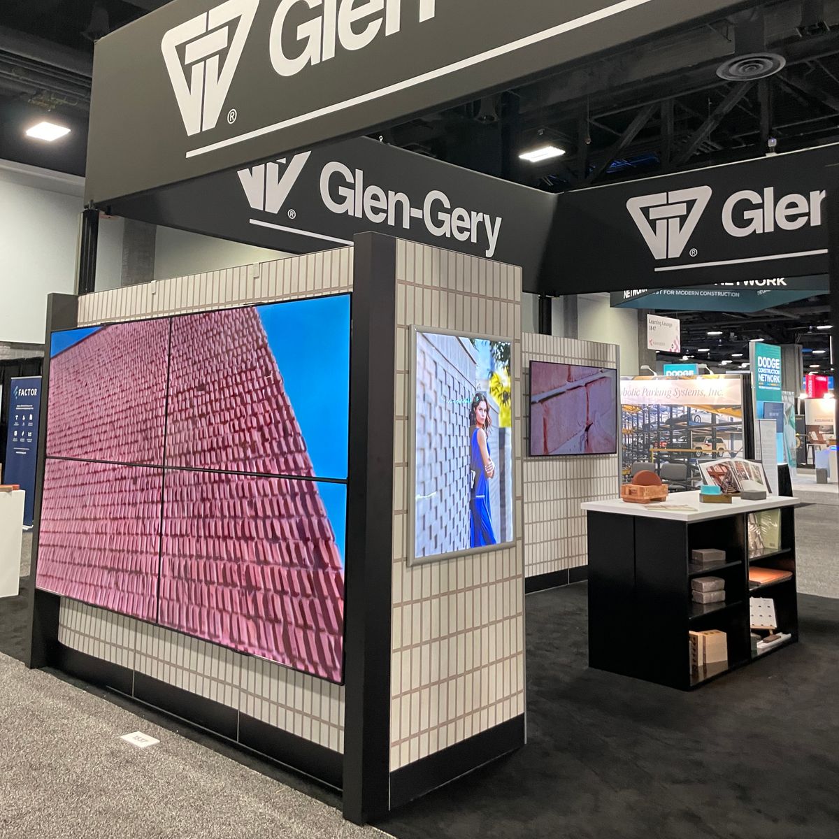 open-inviting-exhibit-space-with-products